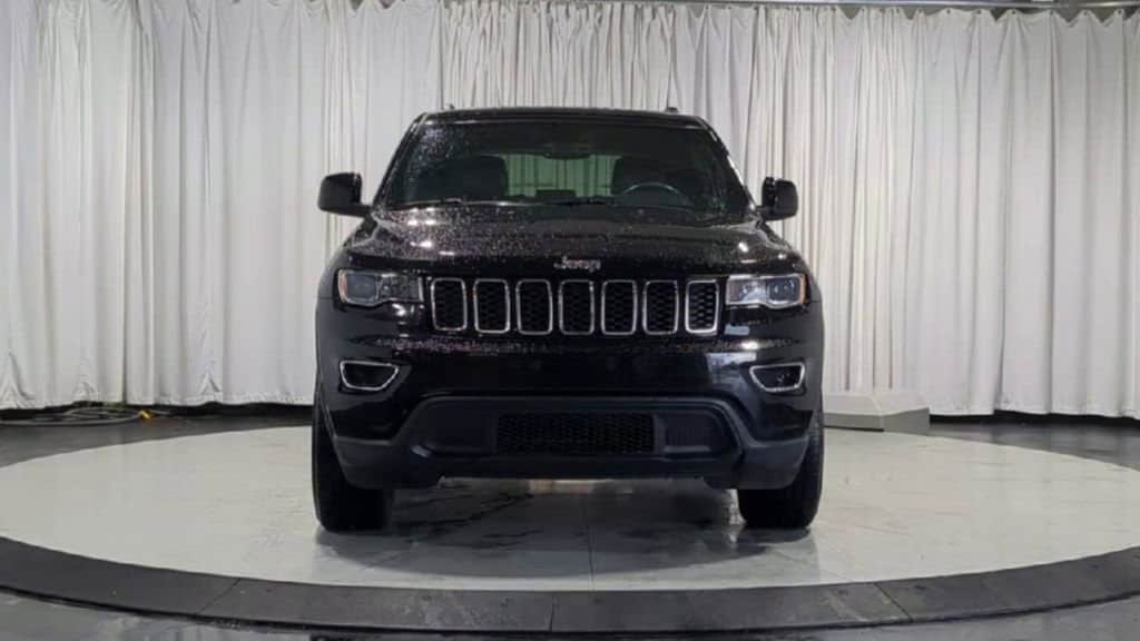 Thumbnail: 2018 Jeep Grand Cherokee - 3