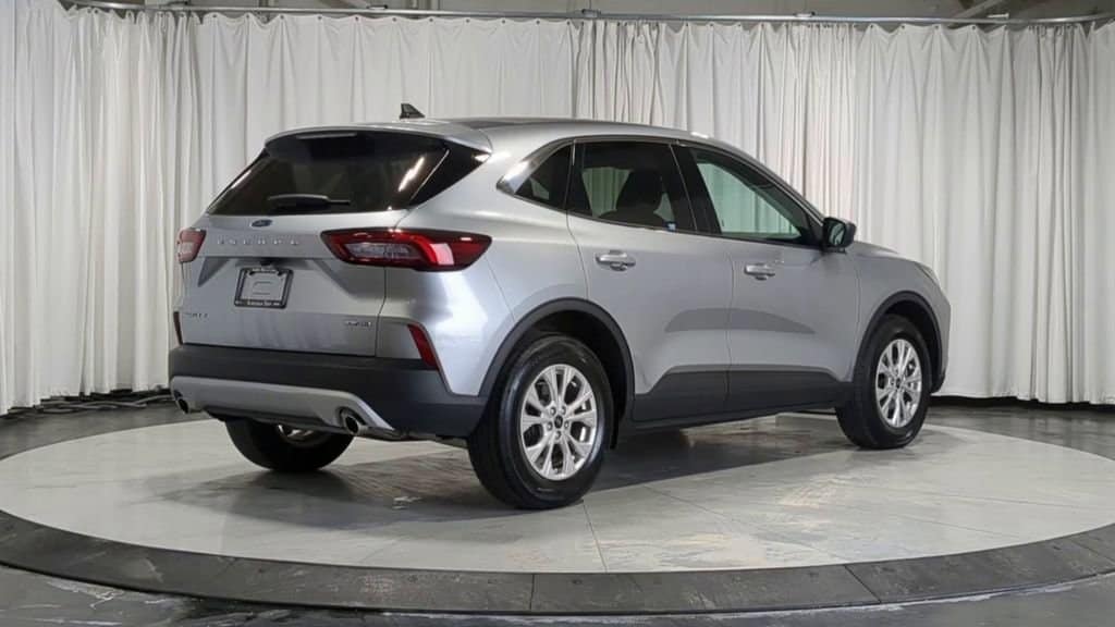 Thumbnail: 2023 Ford Escape - 9
