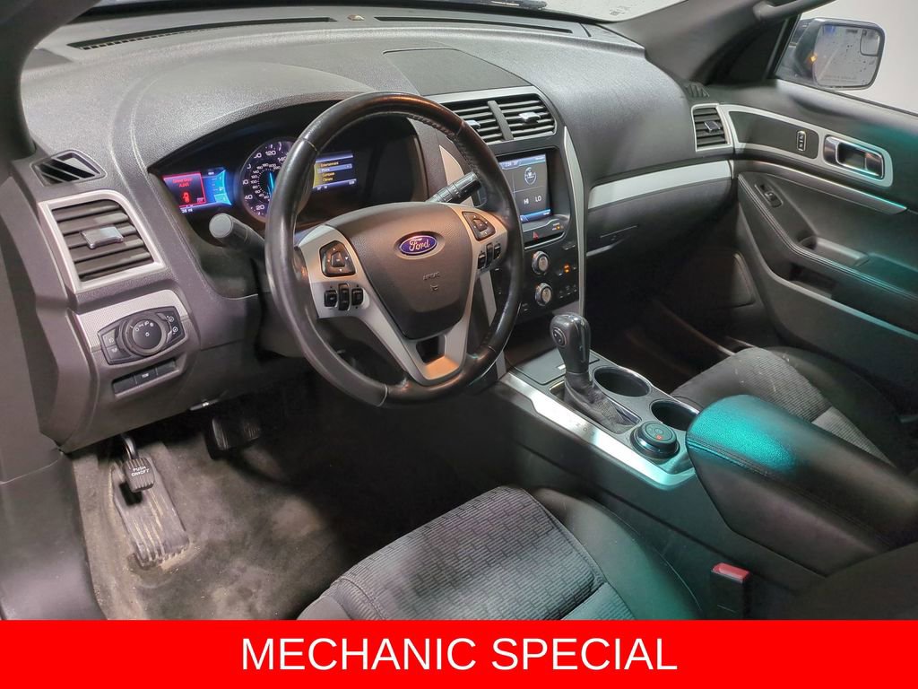 Thumbnail: 2013 Ford Explorer - 10