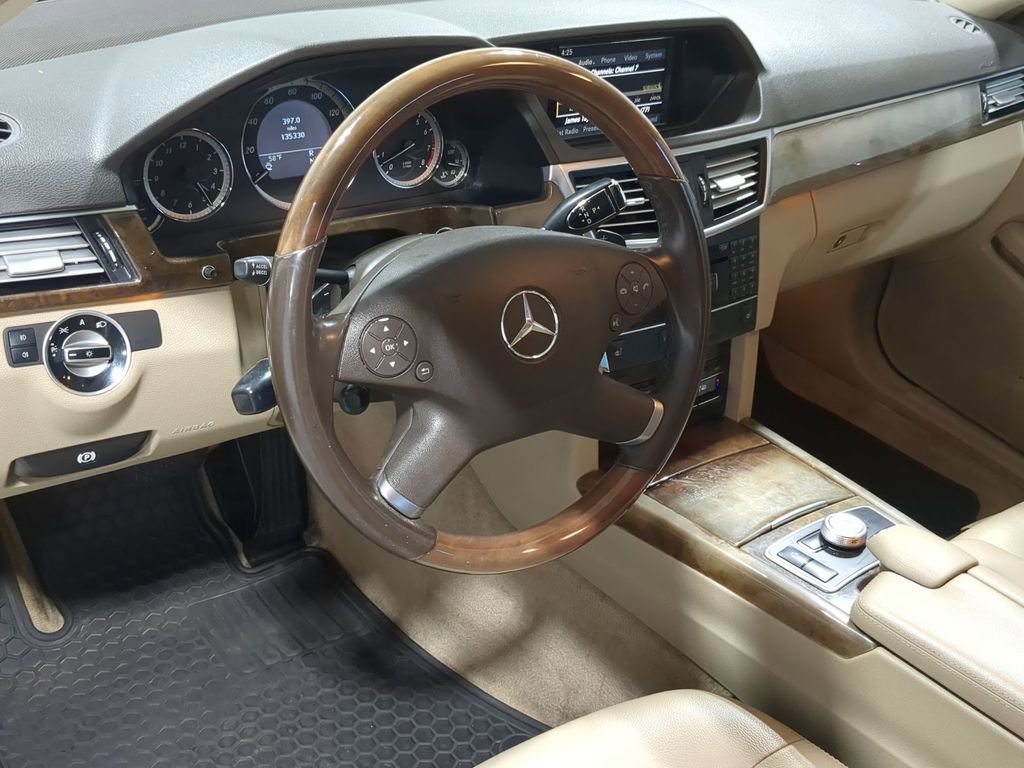 Thumbnail: 2011 Mercedes-Benz E-Class - 11