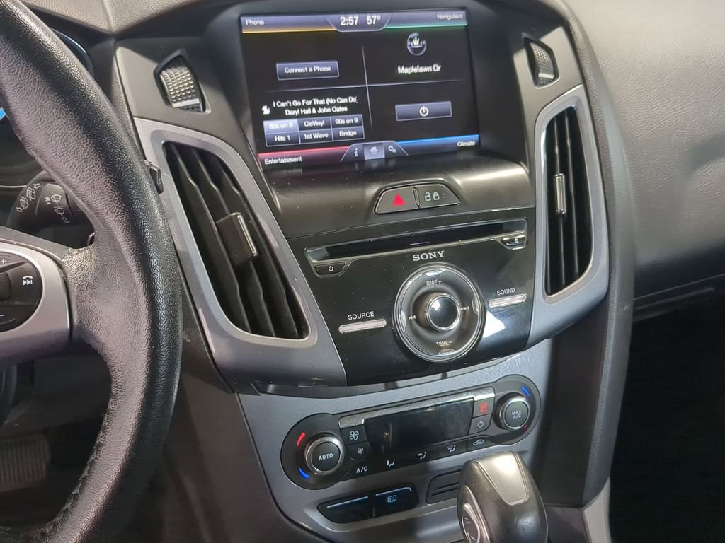 Thumbnail: 2014 Ford Focus - 32