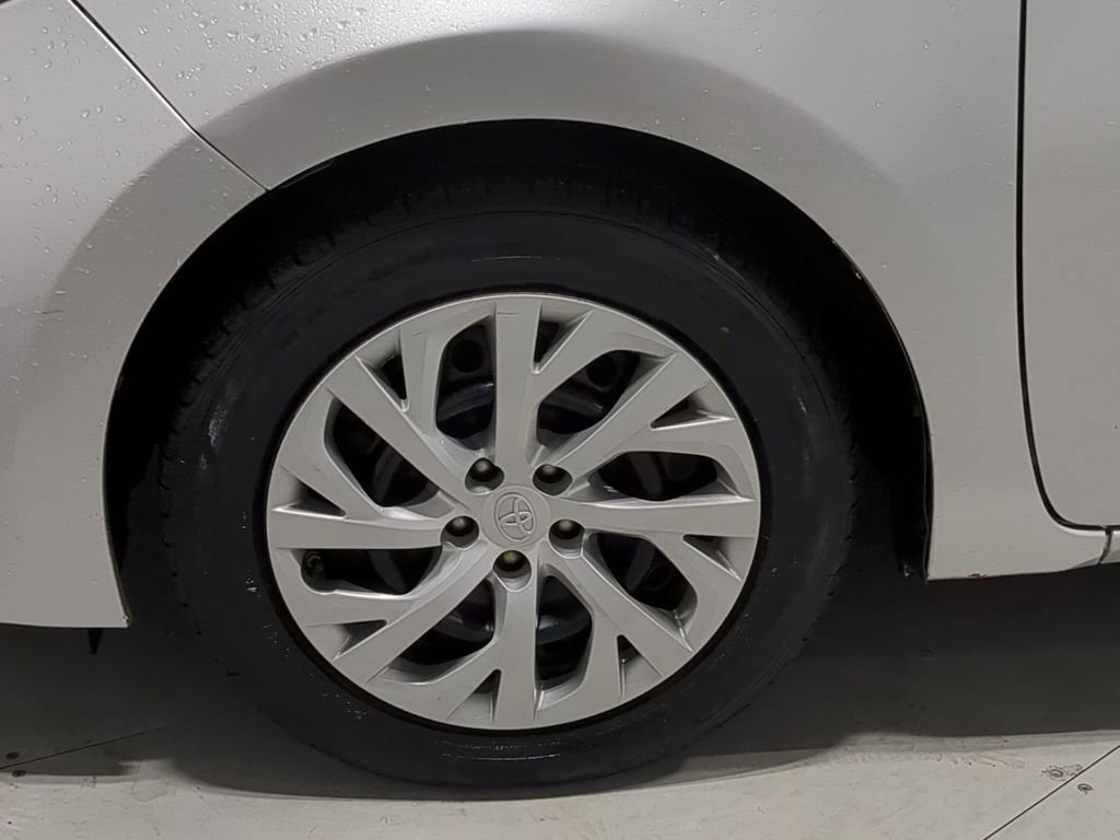 Thumbnail: 2018 Toyota Corolla - 17