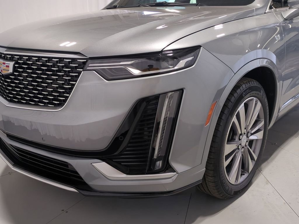 Thumbnail: 2025 Cadillac XT6 - 11