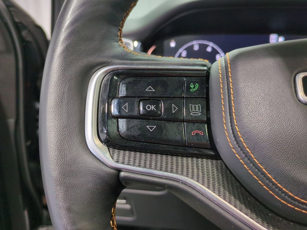 Thumbnail: 2023 Jeep Grand Wagoneer - 29