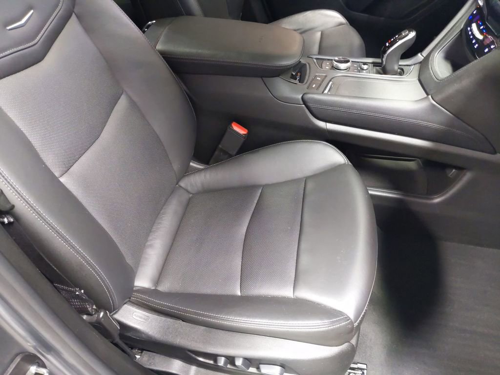 Thumbnail: 2021 Cadillac XT6 - 21