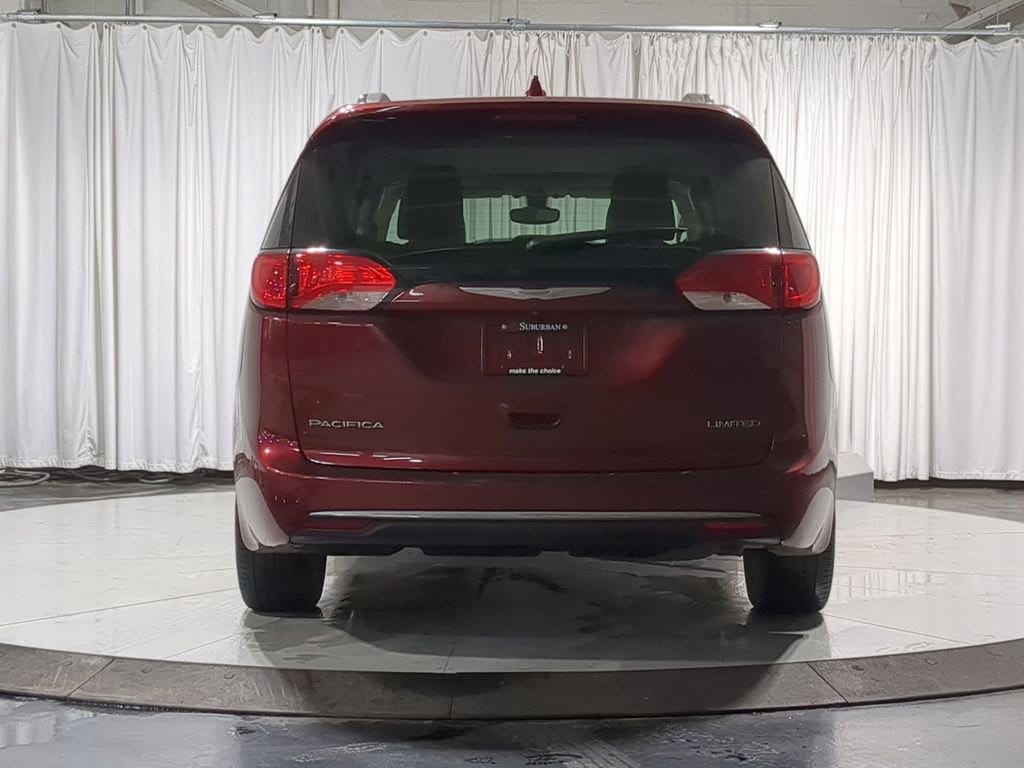 Thumbnail: 2017 Chrysler Pacifica - 16