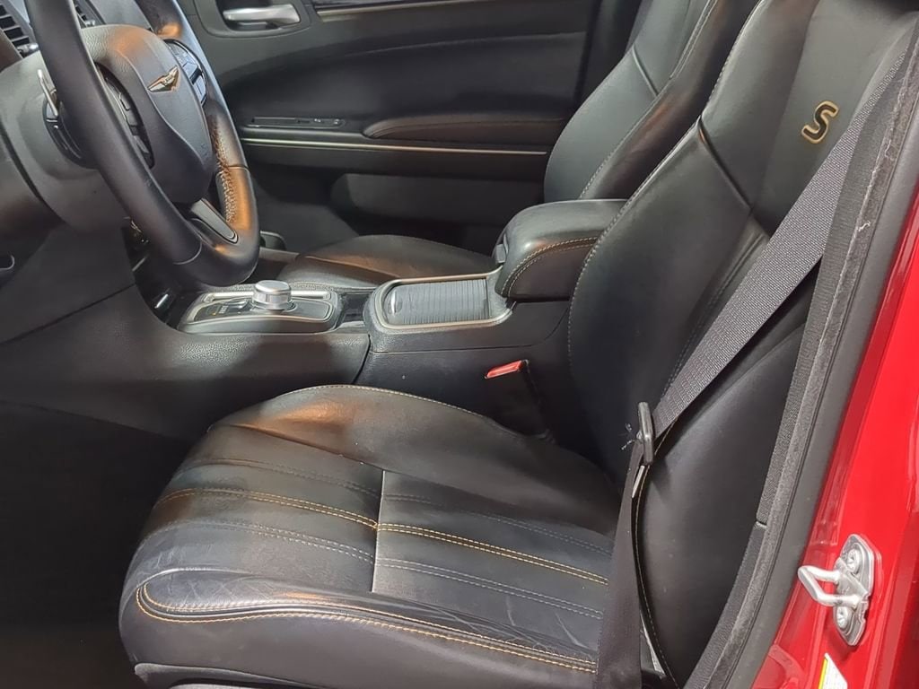 Thumbnail: 2017 Chrysler 300 - 30