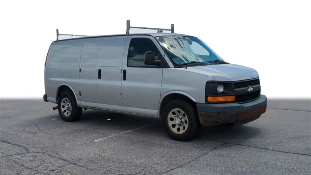 Used 2009 Chevrolet Express Cargo Work Van with VIN 1GCFG15X591139887 for sale in Troy, MI