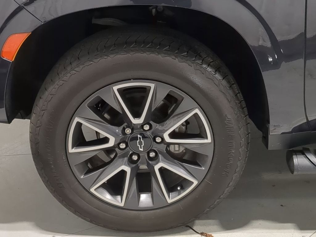 Thumbnail: 2023 Chevrolet Tahoe - 17