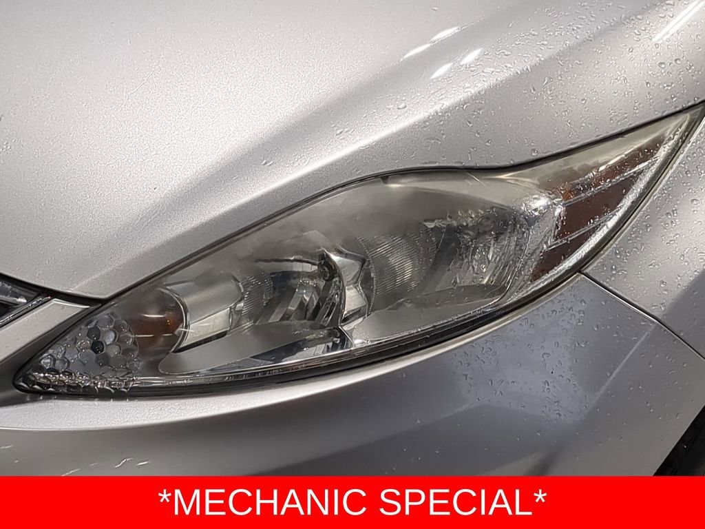 Thumbnail: 2013 Ford Fiesta - 18