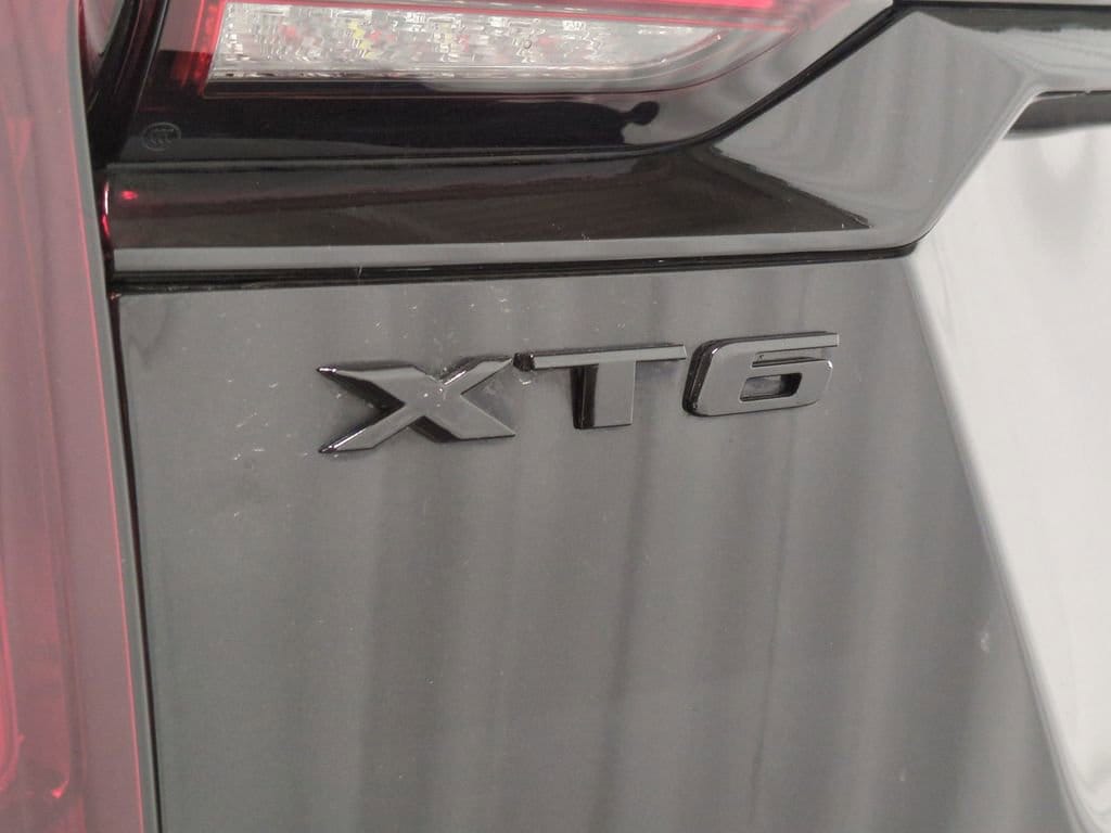 Thumbnail: 2021 Cadillac XT6 - 15