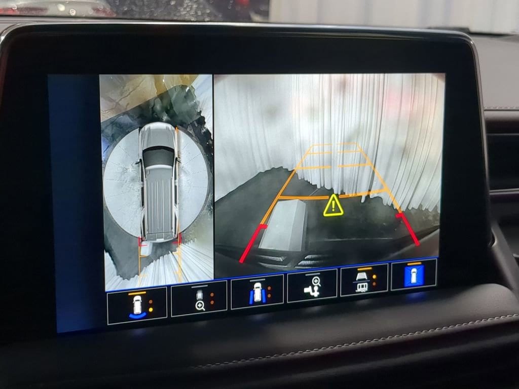 Thumbnail: 2023 Chevrolet Tahoe - 45