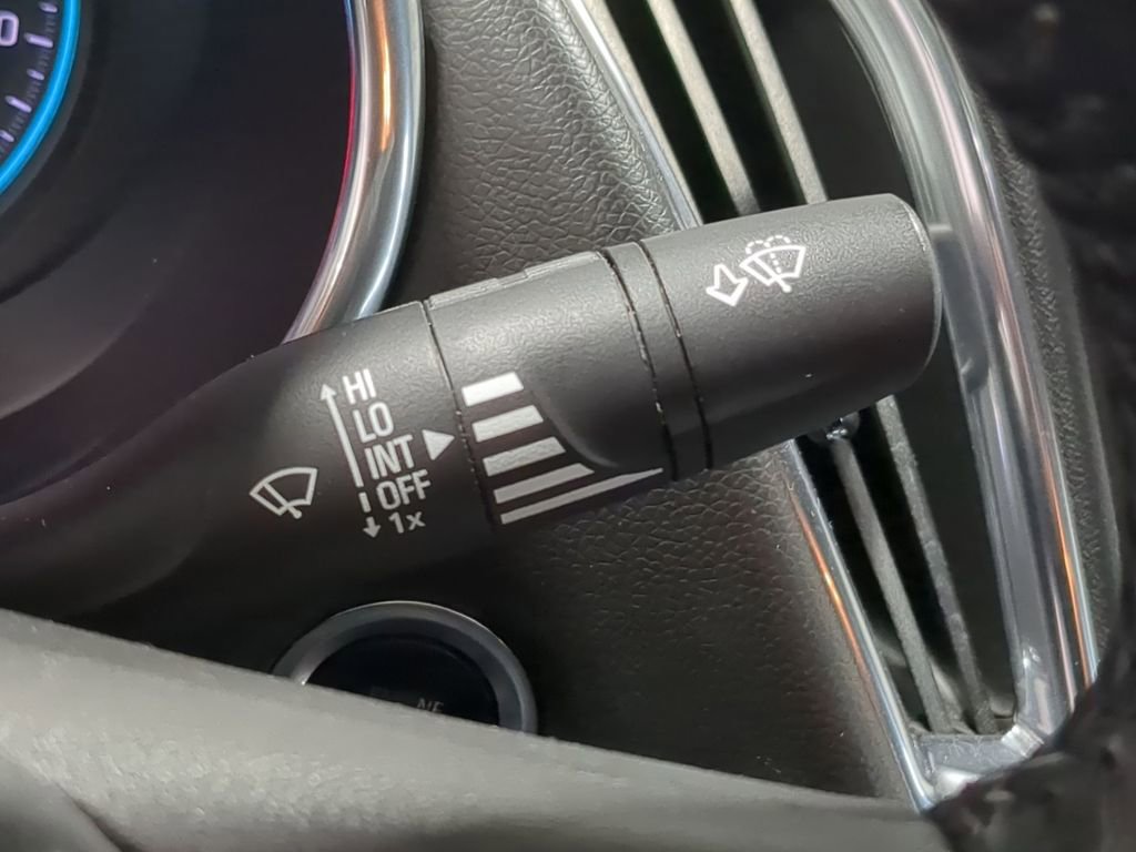 Thumbnail: 2018 Chevrolet Malibu - 31