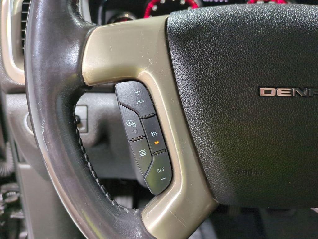 Thumbnail: 2016 GMC Acadia - 28