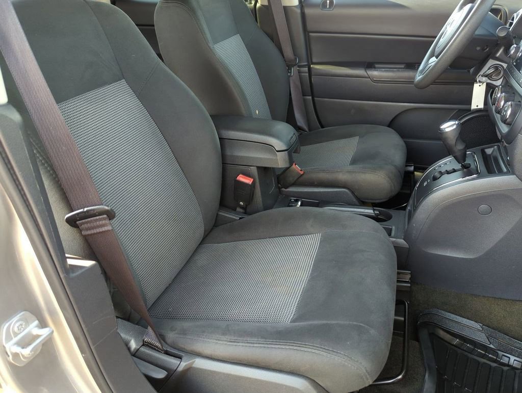Thumbnail: 2016 Jeep Patriot - 24