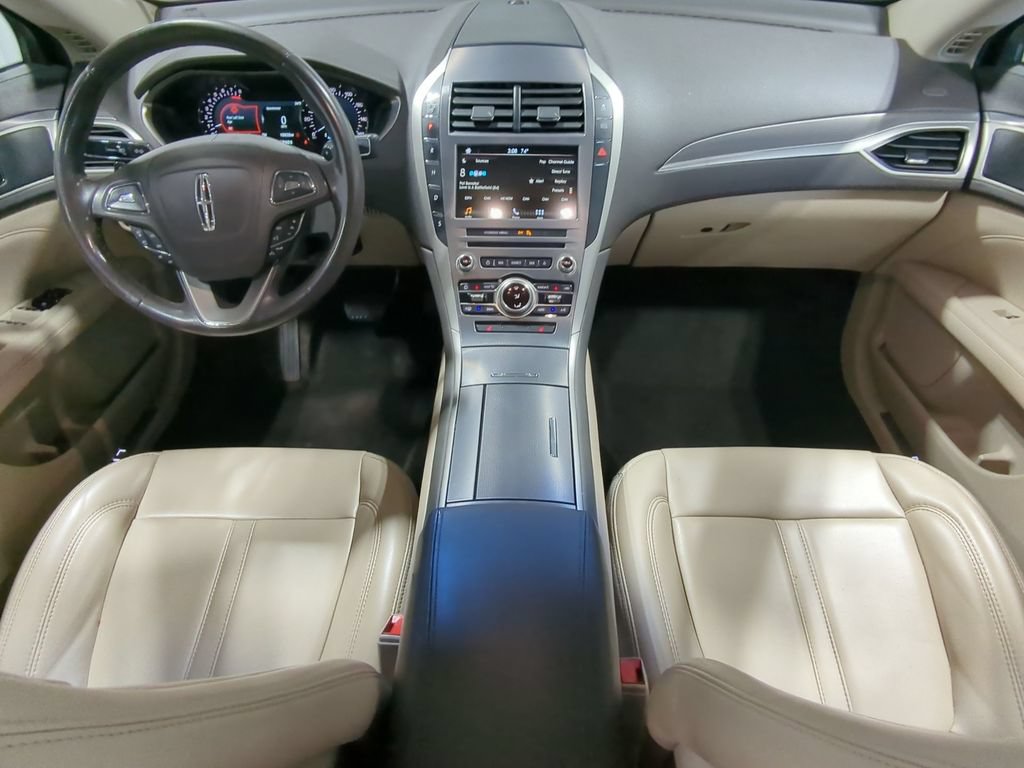 Thumbnail: 2017 Lincoln MKZ - 18