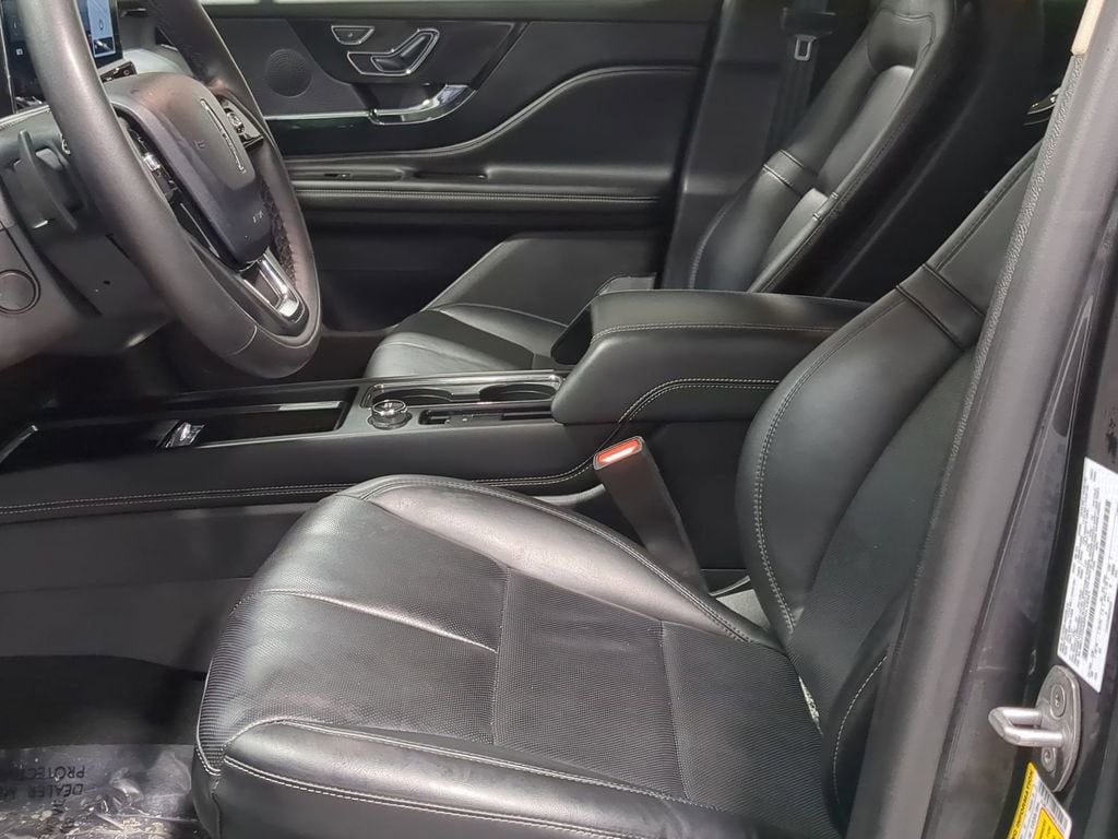 Thumbnail: 2023 Lincoln Corsair - 24