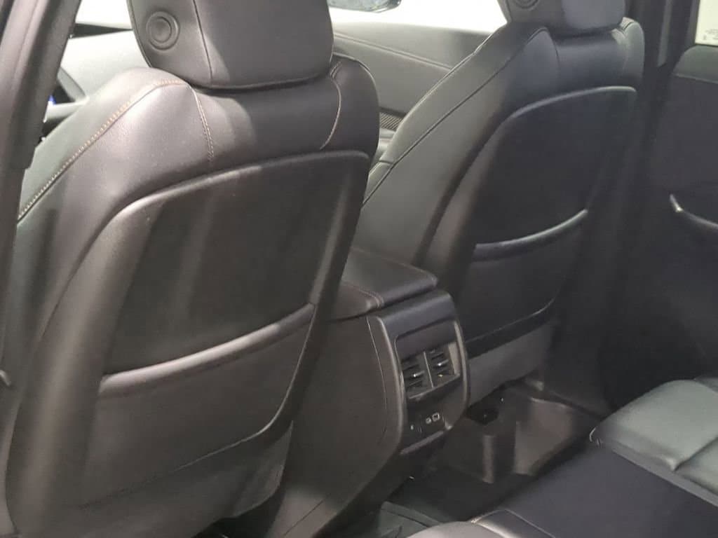 Thumbnail: 2023 Cadillac XT4 - 31