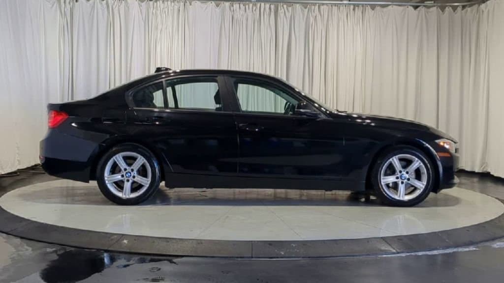 Thumbnail: 2014 BMW 3 Series - 11
