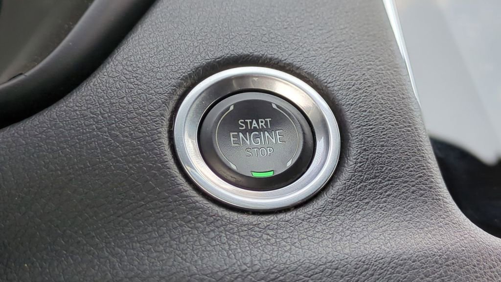 Thumbnail: 2019 Cadillac XT4 - 29