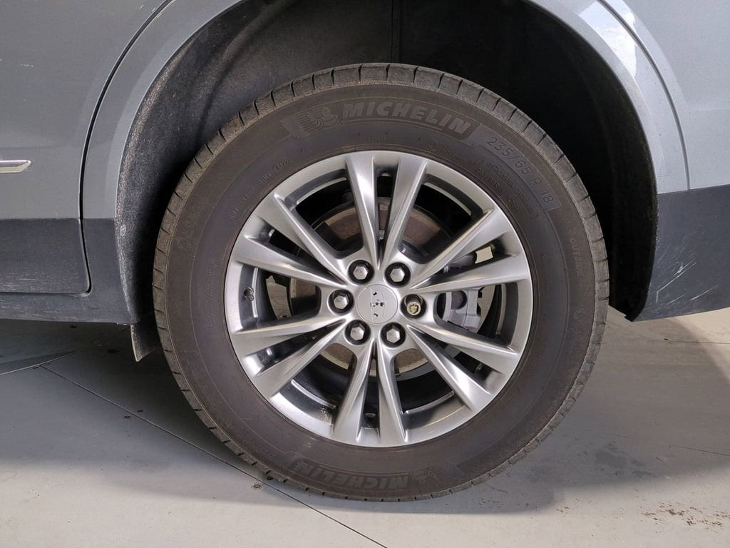 Thumbnail: 2023 Cadillac XT5 - 13
