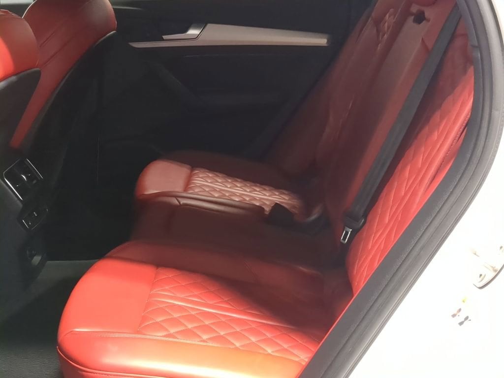 Thumbnail: 2018 Audi SQ5 - 34