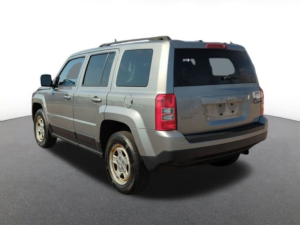 Thumbnail: 2016 Jeep Patriot - 5