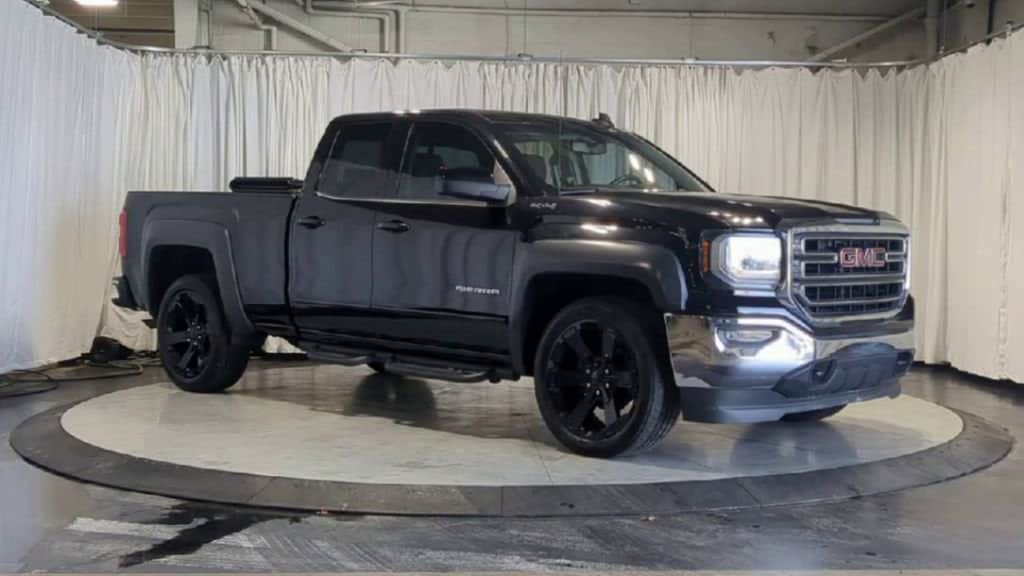 Thumbnail: 2017 GMC Sierra 1500 - 3