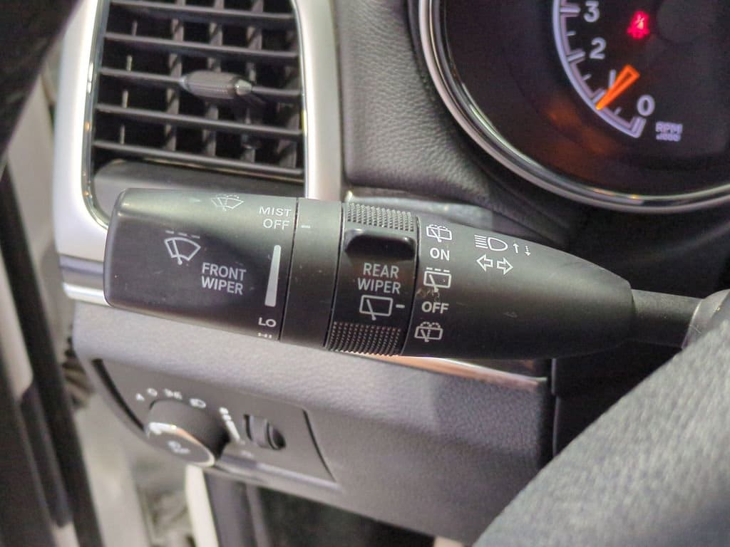 Thumbnail: 2015 Jeep Grand Cherokee - 30