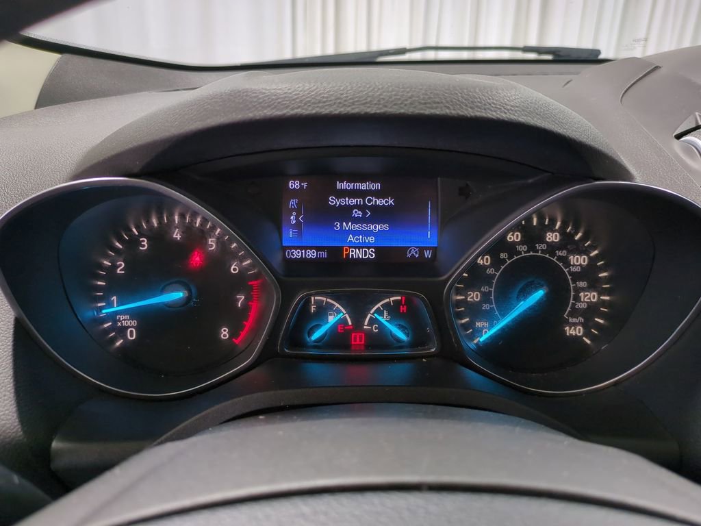 2017 Ford Escape Titanium 28