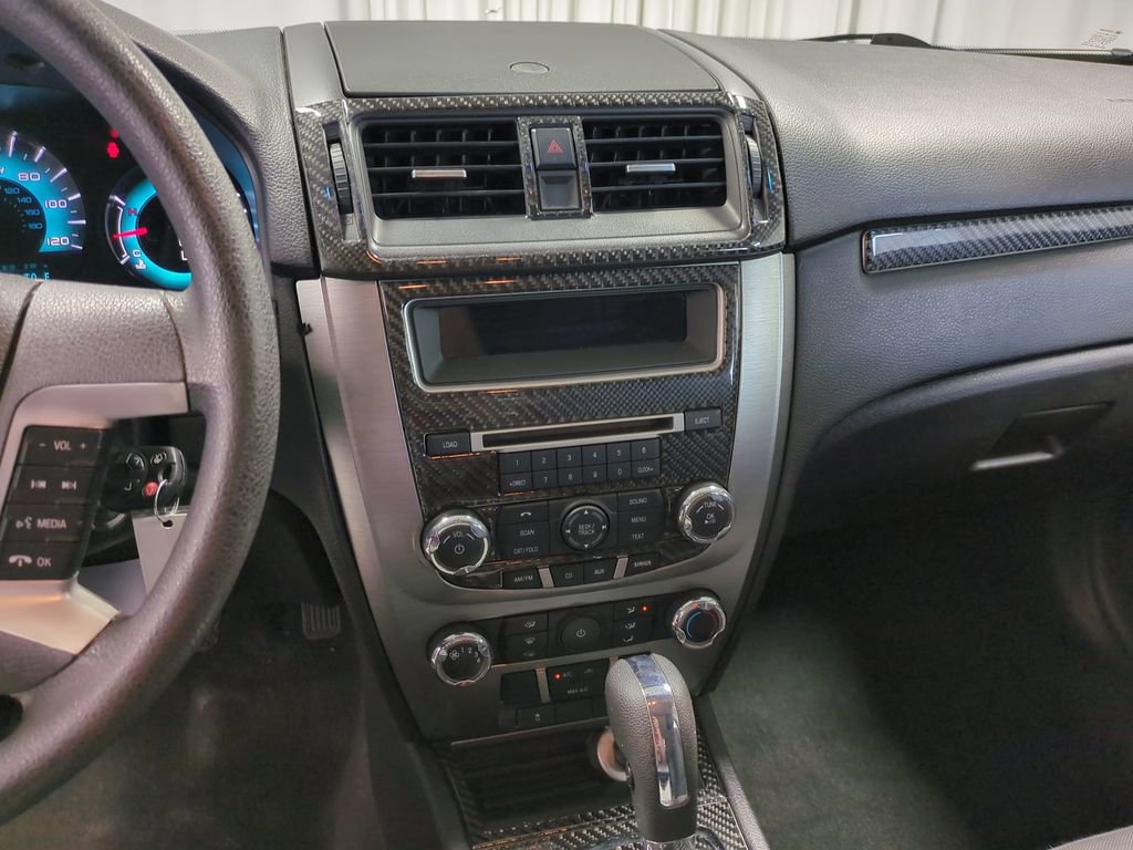 2010 Ford Fusion SE 27