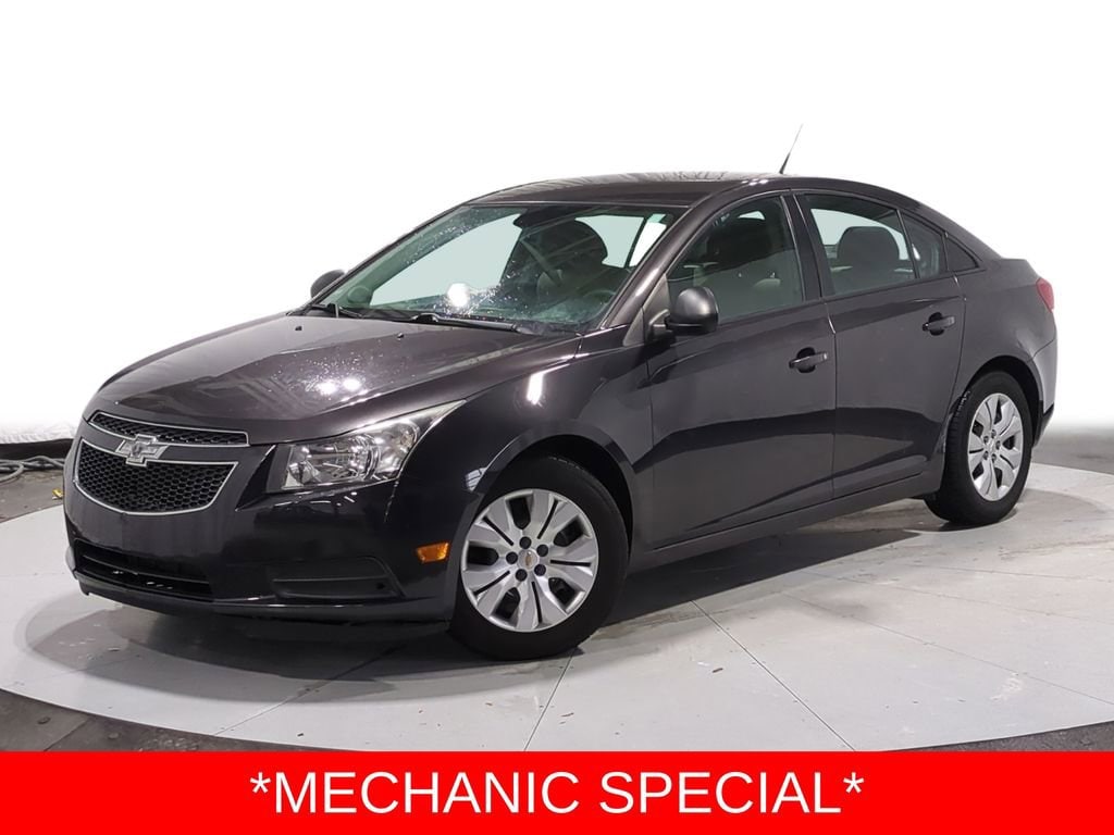 Used 2014 Chevrolet Cruze LS Car