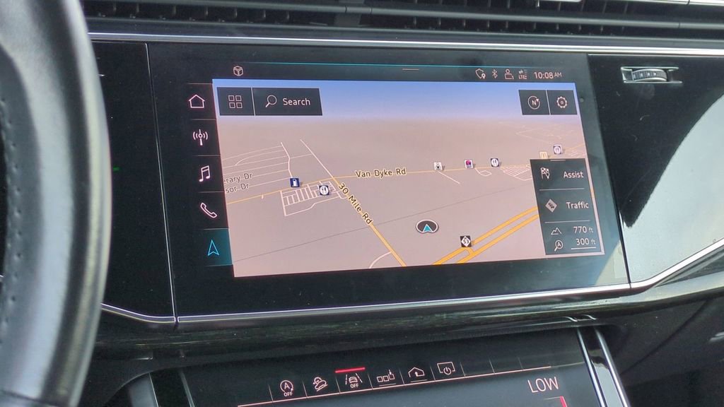 Thumbnail: 2019 Audi Q8 - 25
