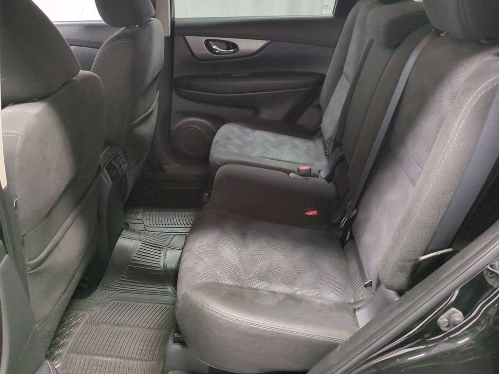 Thumbnail: 2015 Nissan Rogue - 21