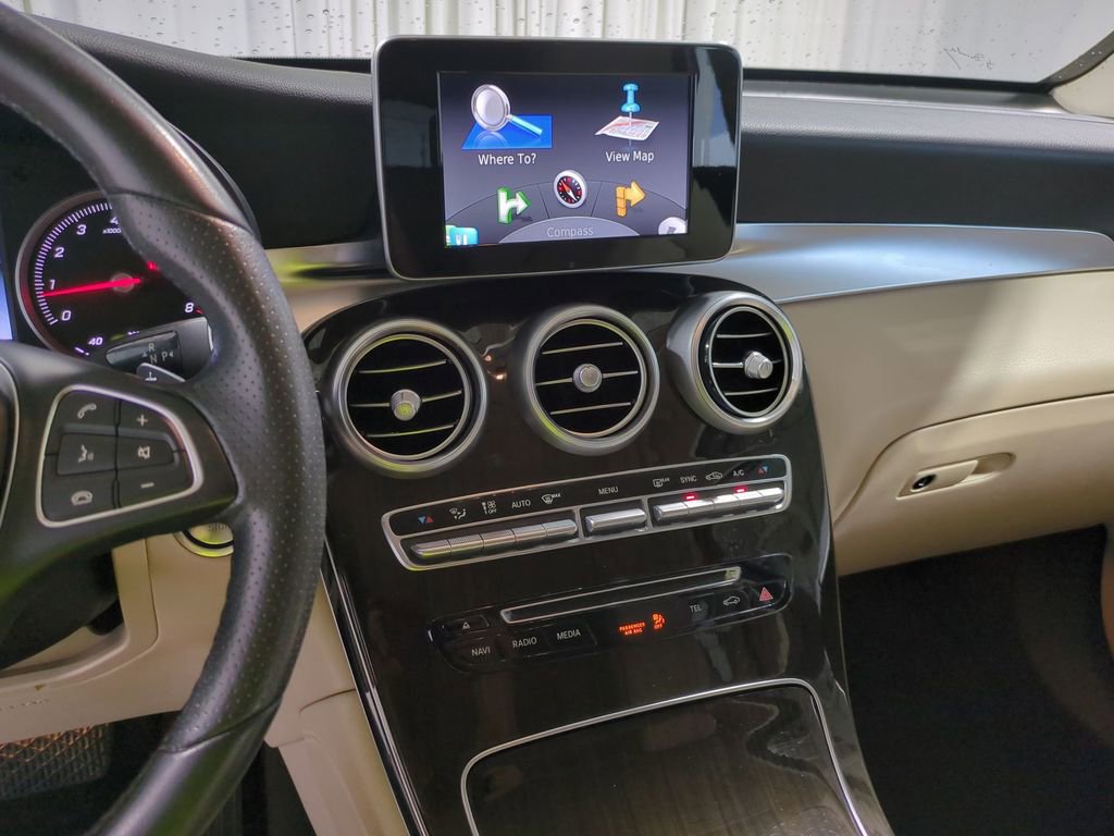 Thumbnail: 2017 Mercedes-Benz GLC - 30