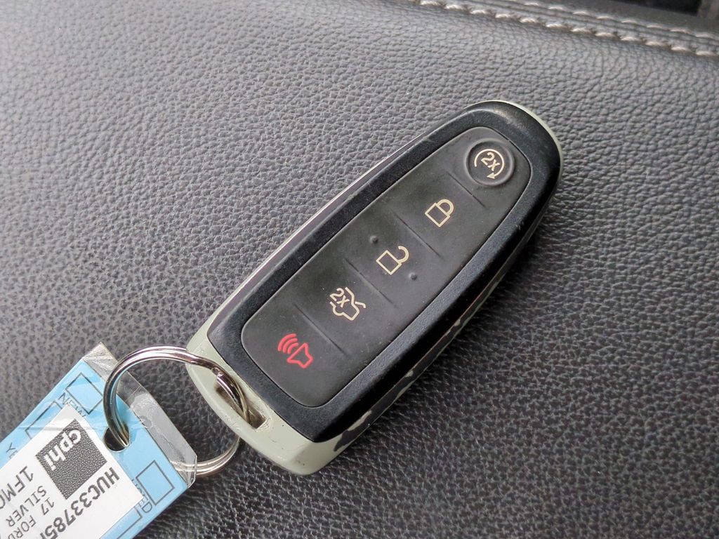 2017 Ford Escape Titanium 29