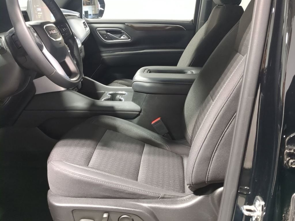 Thumbnail: 2023 GMC Yukon - 28