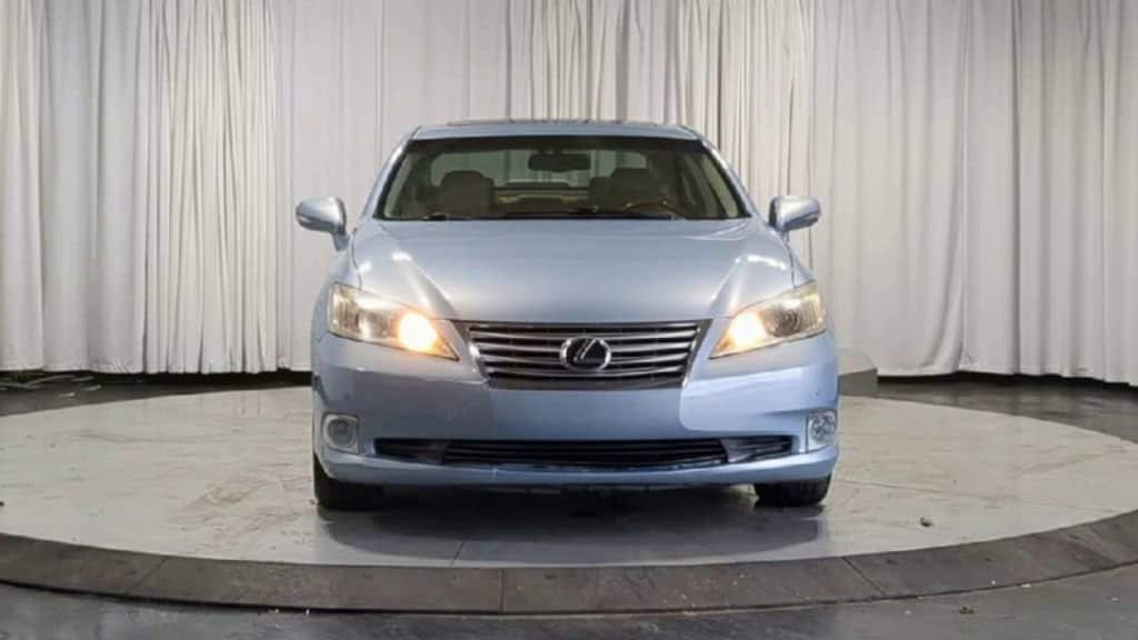 Thumbnail: 2011 Lexus ES - 3