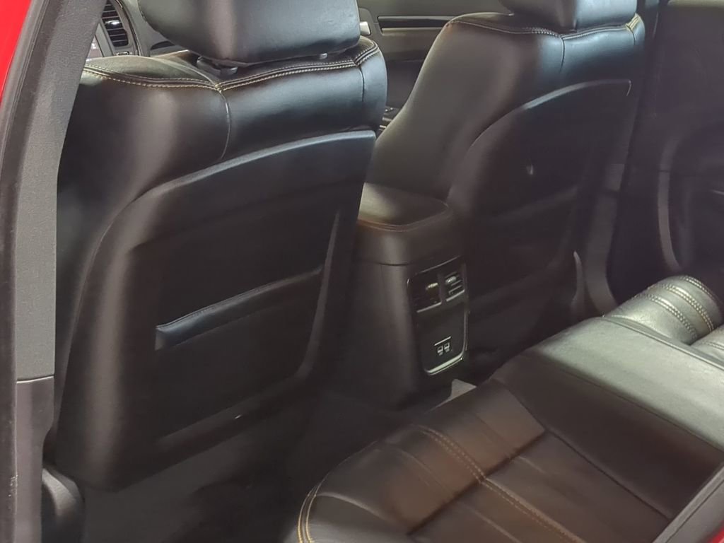 Thumbnail: 2017 Chrysler 300 - 33