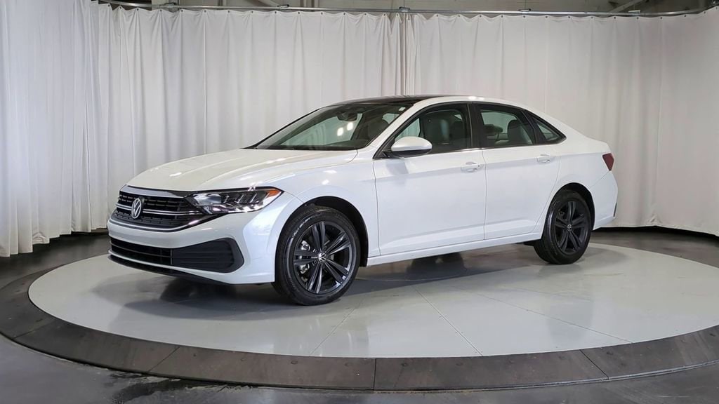 Thumbnail: 2023 Volkswagen Jetta - 4