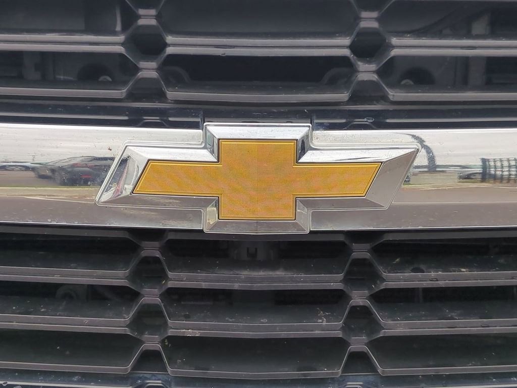Thumbnail: 2017 Chevrolet Silverado 1500 - 13