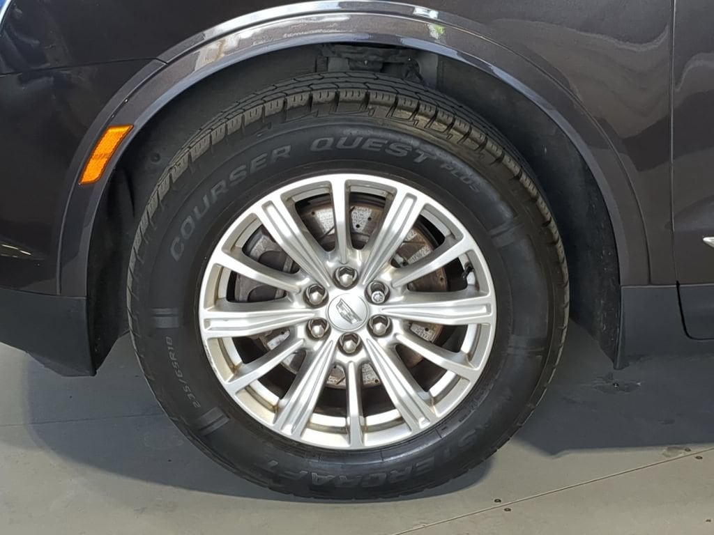 Thumbnail: 2018 Cadillac XT5 - 17