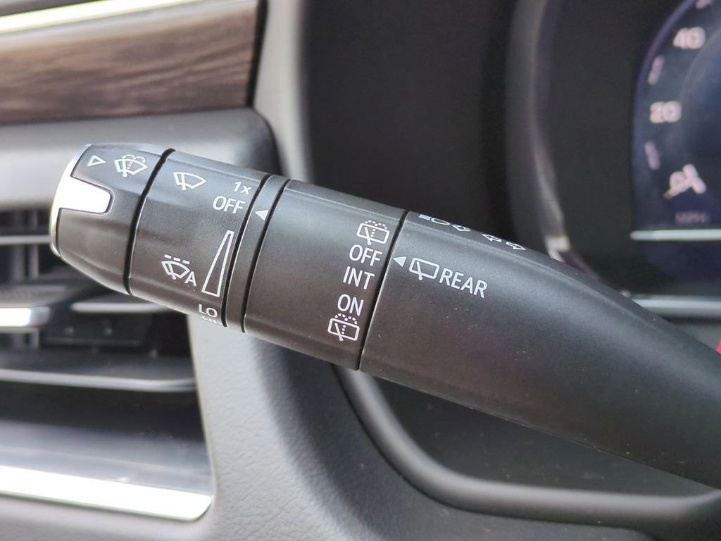 Thumbnail: 2022 Chevrolet Suburban - 29