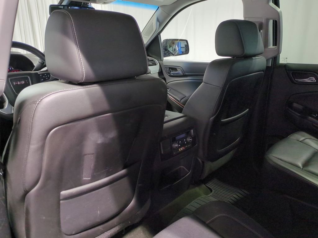 Thumbnail: 2016 GMC Yukon XL - 22