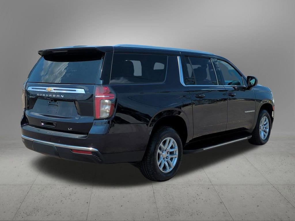 Thumbnail: 2022 Chevrolet Suburban - 8