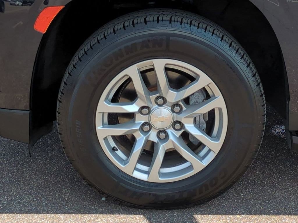 Thumbnail: 2022 Chevrolet Suburban - 15