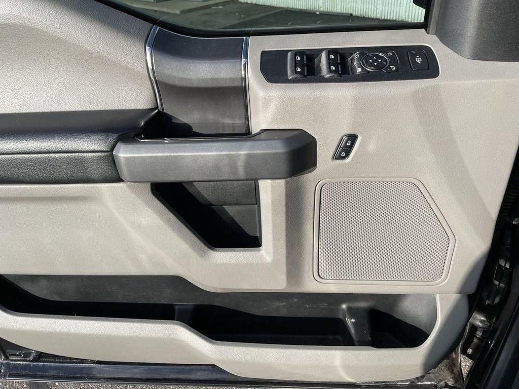 Thumbnail: 2017 Ford Econoline - 38