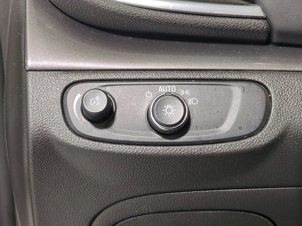 Thumbnail: 2018 Buick Encore - 33