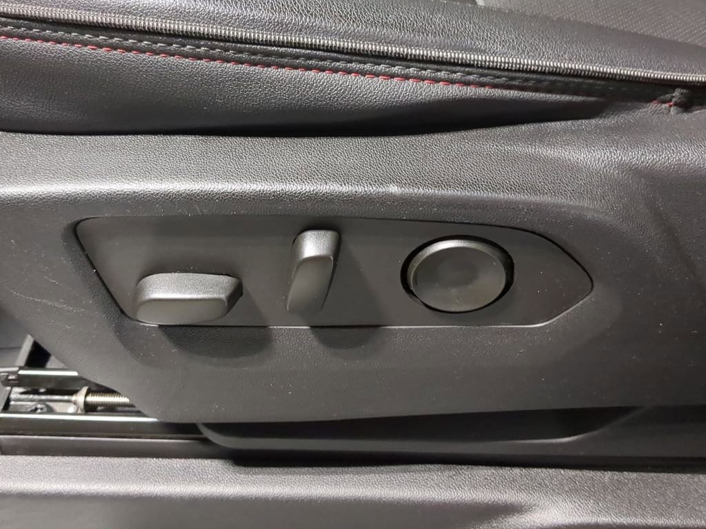 Thumbnail: 2023 Chevrolet Suburban - 21