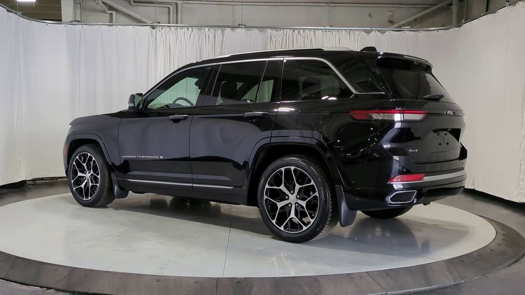 Thumbnail: 2022 Jeep Grand Cherokee - 8